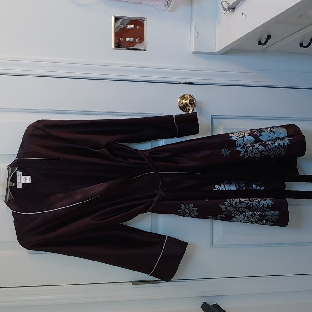 Beautiful size S robe